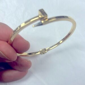 Bangle Bracelet 18K Yellow Gold